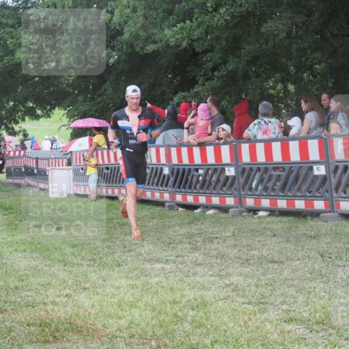 21.06.2025 - 27. Vierlanden-Triathlon KatJ http://msf.ph/oto/8027464 15.06.2025 13:31:28 Ziel 799, 847, 968 meine-sportfotos.de