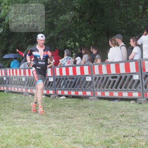 21.06.2025 - 27. Vierlanden-Triathlon KatJ http://msf.ph/oto/8027472 15.06.2025 13:31:29 Ziel 799, 847, 968 meine-sportfotos.de