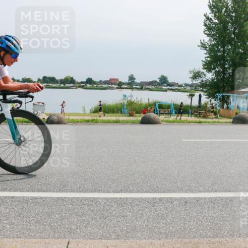 15.06.2025 - 27. Vierlanden-Triathlon H.Heesch http://msf.ph/oto/8027475 15.06.2025 11:21:55 Radfahren 225 meine-sportfotos.de