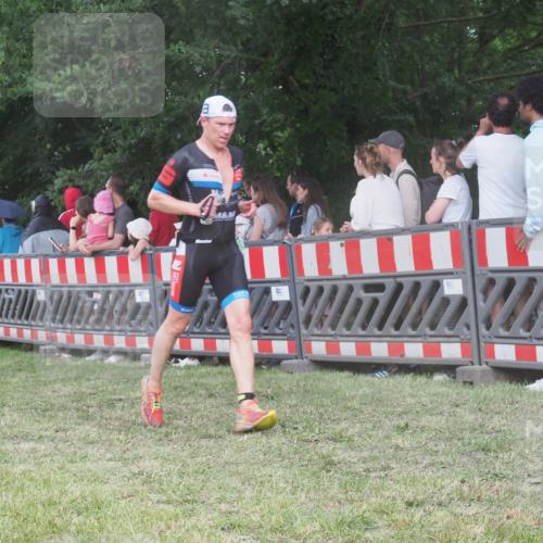 21.06.2025 - 27. Vierlanden-Triathlon KatJ http://msf.ph/oto/8027495 15.06.2025 13:31:29 Ziel 799, 847, 968 meine-sportfotos.de