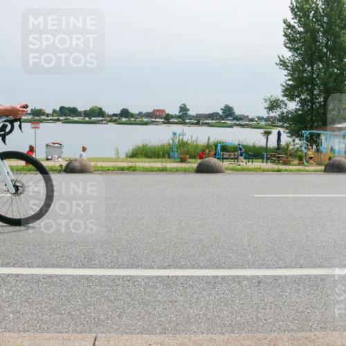 15.06.2025 - 27. Vierlanden-Triathlon H.Heesch http://msf.ph/oto/8027500 15.06.2025 11:22:04 Radfahren 133, 224, 843 meine-sportfotos.de