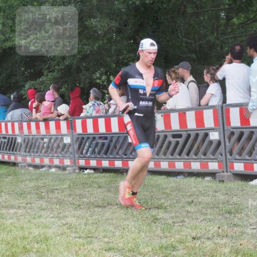 21.06.2025 - 27. Vierlanden-Triathlon KatJ http://msf.ph/oto/8027512 15.06.2025 13:31:29 Ziel 799, 847, 968 meine-sportfotos.de