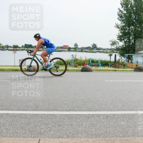 15.06.2025 - 27. Vierlanden-Triathlon H.Heesch http://msf.ph/oto/8027520 15.06.2025 10:28:23 Radfahren 242, 405, 536, 568 meine-sportfotos.de