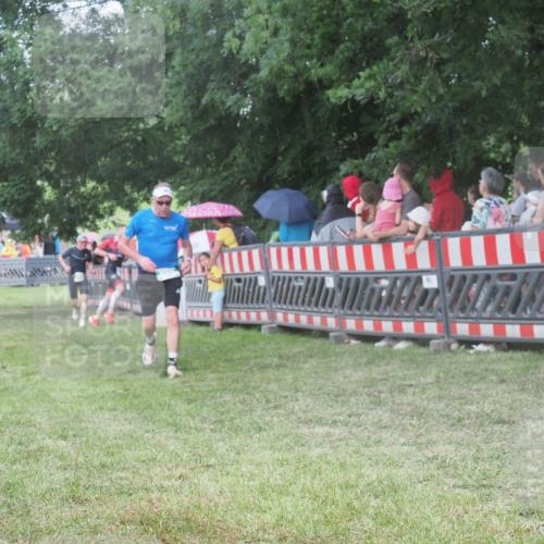 21.06.2025 - 27. Vierlanden-Triathlon KatJ http://msf.ph/oto/8027541 15.06.2025 13:31:31 Ziel 161, 799, 847, 968 meine-sportfotos.de