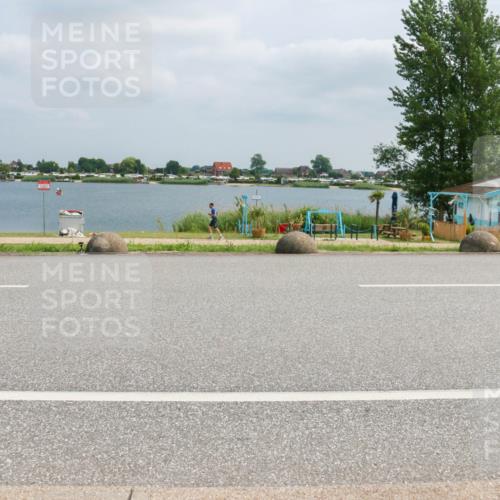 21.06.2025 - 27. Vierlanden-Triathlon H.Heesch http://msf.ph/oto/8027571 15.06.2025 12:19:45 Radfahren 678, 844, 855 meine-sportfotos.de