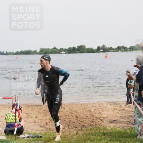 21.06.2025 - 27. Vierlanden-Triathlon MichiJ http://msf.ph/oto/8027583 15.06.2026 10:58:02 Schwimmen 640, 647, 705, 738, 762 meine-sportfotos.de