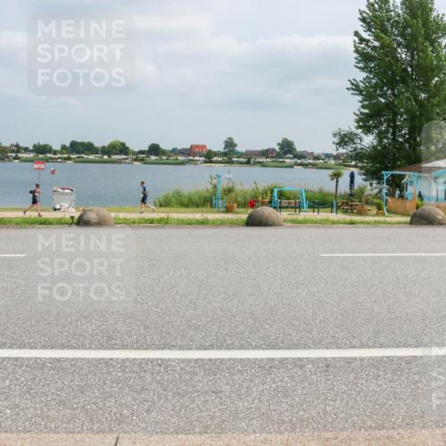 21.06.2025 - 27. Vierlanden-Triathlon H.Heesch http://msf.ph/oto/8027608 15.06.2025 12:19:45 Radfahren 678, 844, 855 meine-sportfotos.de