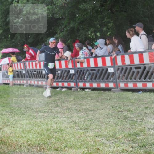 21.06.2025 - 27. Vierlanden-Triathlon KatJ http://msf.ph/oto/8027617 15.06.2025 13:31:35 Ziel 161, 760, 799, 968 meine-sportfotos.de