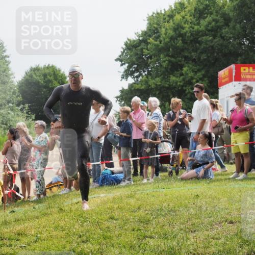 15.06.2025 - 27. Vierlanden-Triathlon KatJ http://msf.ph/oto/8027676 15.06.2025 11:01:28 Schwimmen 717, 808, 869 meine-sportfotos.de