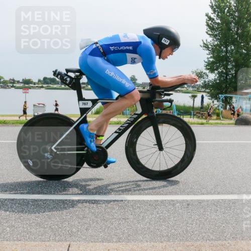 15.06.2025 - 27. Vierlanden-Triathlon H.Heesch http://msf.ph/oto/8027714 15.06.2025 11:22:24 Radfahren 19, 218, 767 meine-sportfotos.de