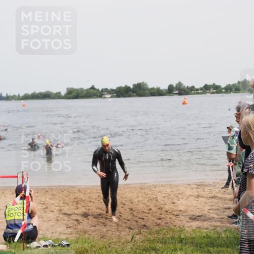 21.06.2025 - 27. Vierlanden-Triathlon MichiJ http://msf.ph/oto/8027729 15.06.2026 10:58:09 Schwimmen 640, 762, 769 meine-sportfotos.de