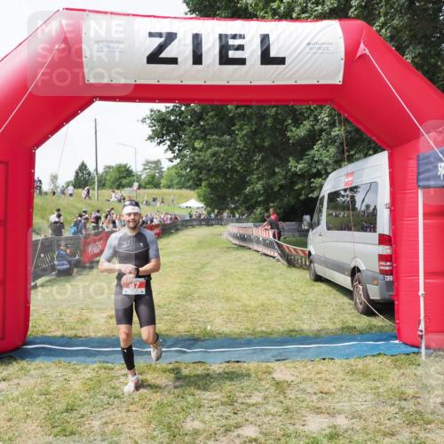21.06.2025 - 27. Vierlanden-Triathlon MichiJ http://msf.ph/oto/8027760 15.06.2026 12:08:15 Ziel 87 meine-sportfotos.de