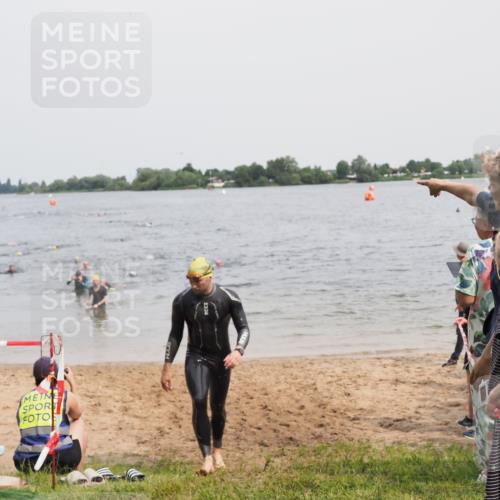 21.06.2025 - 27. Vierlanden-Triathlon MichiJ http://msf.ph/oto/8027776 15.06.2026 10:58:10 Schwimmen 640, 762, 769 meine-sportfotos.de