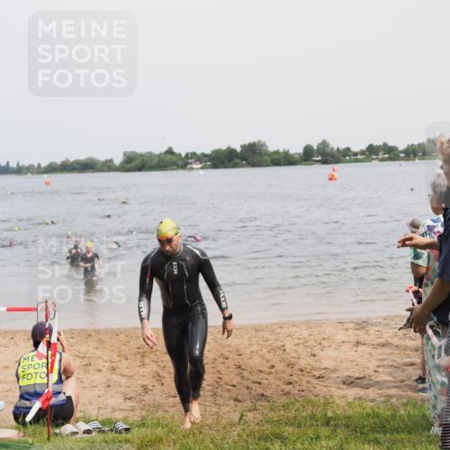 21.06.2025 - 27. Vierlanden-Triathlon MichiJ http://msf.ph/oto/8027791 15.06.2026 10:58:10 Schwimmen 640, 762, 769 meine-sportfotos.de