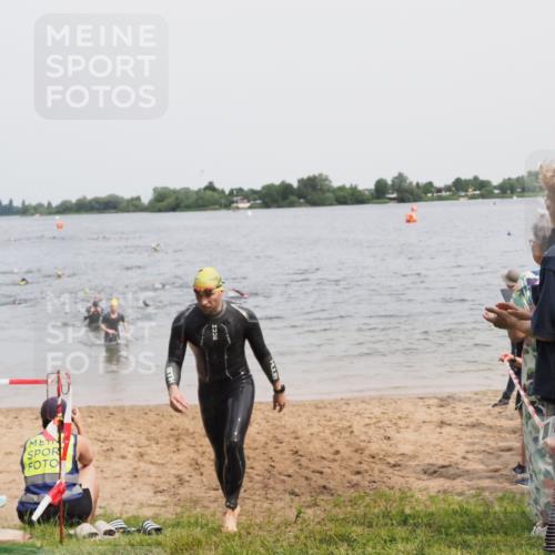 21.06.2025 - 27. Vierlanden-Triathlon MichiJ http://msf.ph/oto/8027797 15.06.2026 10:58:10 Schwimmen 640, 762, 769 meine-sportfotos.de