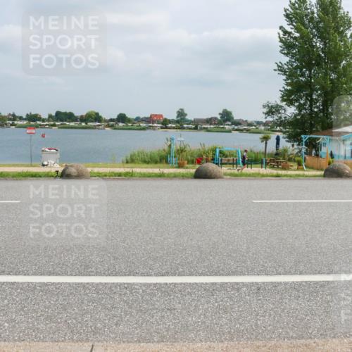 21.06.2025 - 27. Vierlanden-Triathlon H.Heesch http://msf.ph/oto/8027803 15.06.2025 12:19:50 Radfahren 678, 743, 903 meine-sportfotos.de