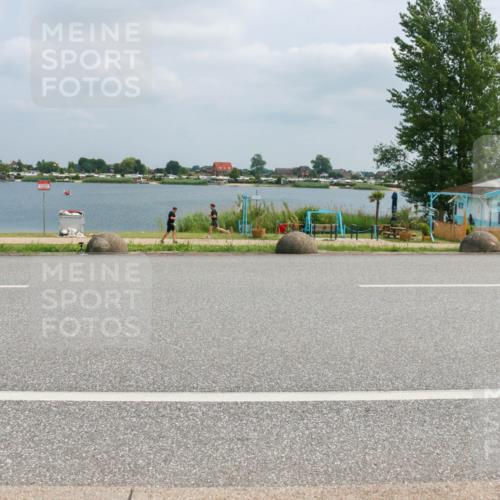 21.06.2025 - 27. Vierlanden-Triathlon H.Heesch http://msf.ph/oto/8027822 15.06.2025 12:20:00 Radfahren 782 meine-sportfotos.de