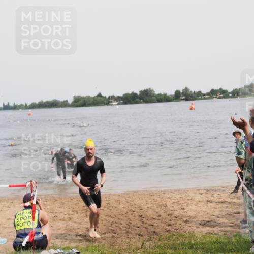 21.06.2025 - 27. Vierlanden-Triathlon MichiJ http://msf.ph/oto/8027824 15.06.2026 10:58:17 Schwimmen 710, 762, 769 meine-sportfotos.de