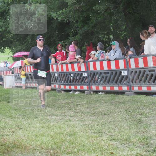 21.06.2025 - 27. Vierlanden-Triathlon KatJ http://msf.ph/oto/8027829 15.06.2025 13:31:42 Ziel 161, 731, 760 meine-sportfotos.de