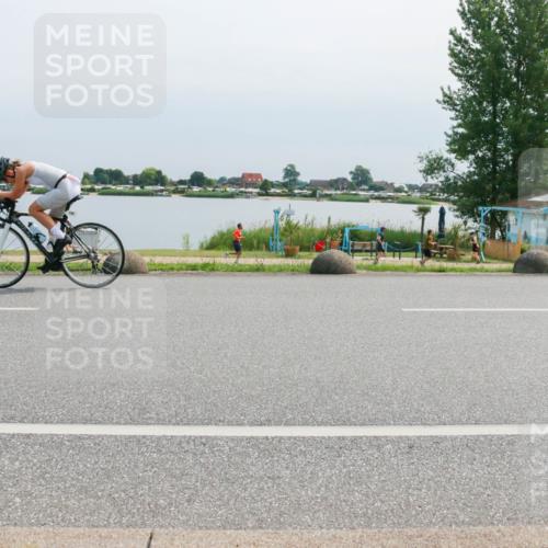 15.06.2025 - 27. Vierlanden-Triathlon H.Heesch http://msf.ph/oto/8027847 15.06.2025 11:22:30 Radfahren 198, 218, 920 meine-sportfotos.de