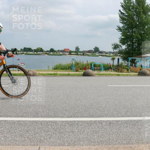 21.06.2025 - 27. Vierlanden-Triathlon H.Heesch http://msf.ph/oto/8027882 15.06.2025 12:20:29 Radfahren 751 meine-sportfotos.de