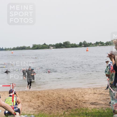 21.06.2025 - 27. Vierlanden-Triathlon MichiJ http://msf.ph/oto/8027902 15.06.2026 10:58:19 Schwimmen 710, 741, 769 meine-sportfotos.de