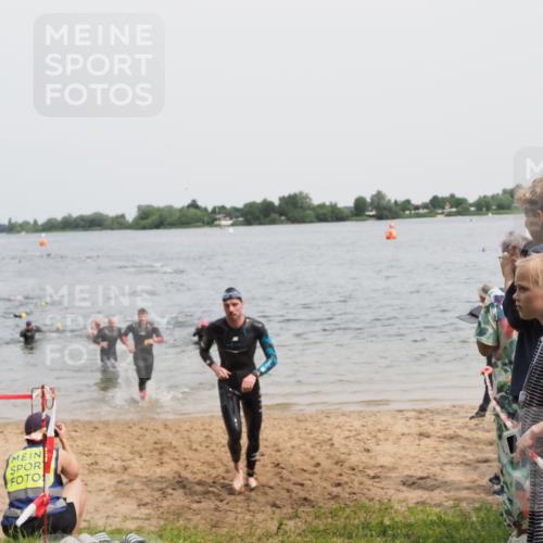 21.06.2025 - 27. Vierlanden-Triathlon MichiJ http://msf.ph/oto/8027907 15.06.2026 10:58:22 Schwimmen 643, 710, 741, 769 meine-sportfotos.de