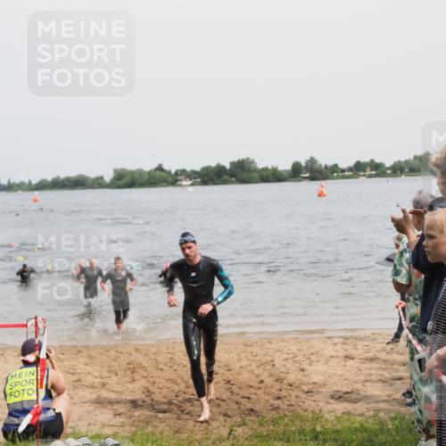 21.06.2025 - 27. Vierlanden-Triathlon MichiJ http://msf.ph/oto/8027909 15.06.2026 10:58:22 Schwimmen 643, 710, 741, 769 meine-sportfotos.de