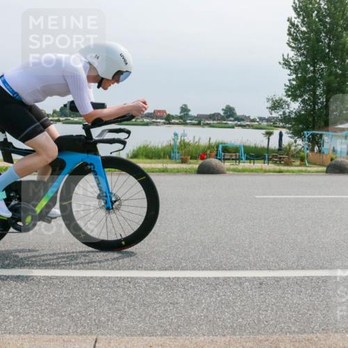 15.06.2025 - 27. Vierlanden-Triathlon H.Heesch http://msf.ph/oto/8027934 15.06.2025 11:22:37 Radfahren 74, 198, 791, 951 meine-sportfotos.de