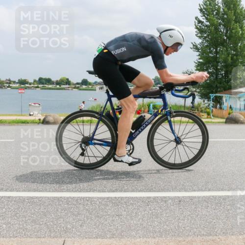 21.06.2025 - 27. Vierlanden-Triathlon H.Heesch http://msf.ph/oto/8027946 15.06.2025 12:21:06 Radfahren 797 meine-sportfotos.de