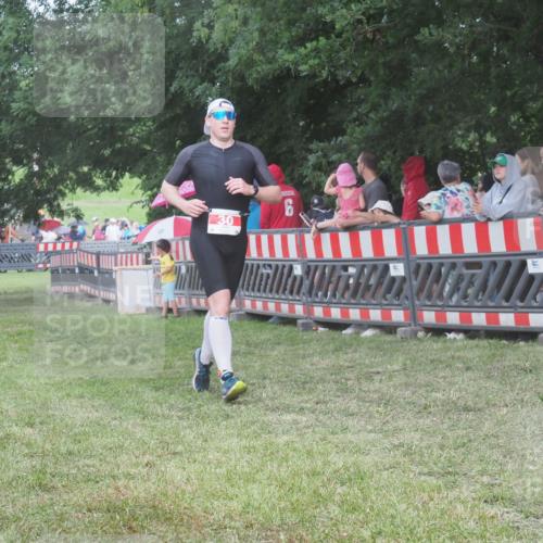 21.06.2025 - 27. Vierlanden-Triathlon KatJ http://msf.ph/oto/8027950 15.06.2025 13:31:53 Ziel 30, 836, 1072 meine-sportfotos.de