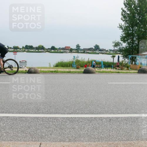 15.06.2025 - 27. Vierlanden-Triathlon H.Heesch http://msf.ph/oto/8028064 15.06.2025 11:22:41 Radfahren 785, 791, 951, 960 meine-sportfotos.de
