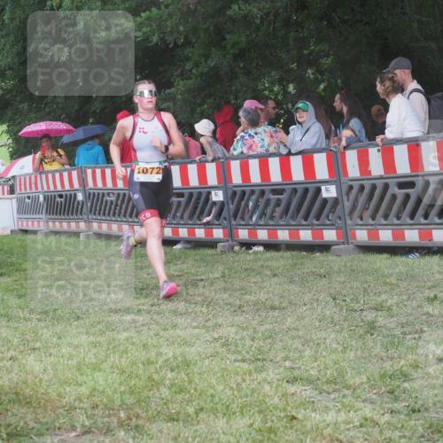 21.06.2025 - 27. Vierlanden-Triathlon KatJ http://msf.ph/oto/8028133 15.06.2025 13:32:02 Ziel 836, 861, 1072 meine-sportfotos.de