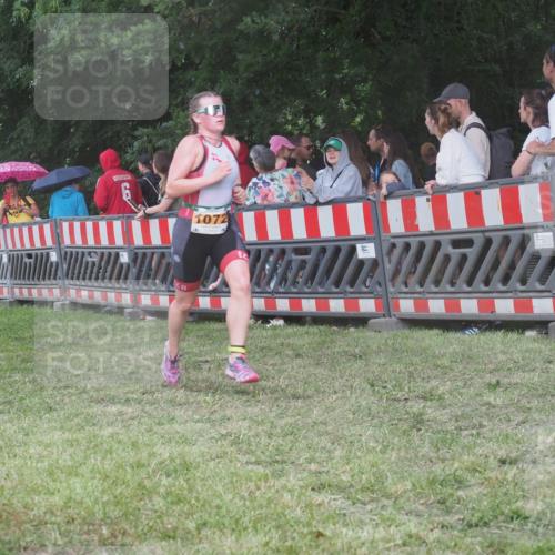 21.06.2025 - 27. Vierlanden-Triathlon KatJ http://msf.ph/oto/8028148 15.06.2025 13:32:02 Ziel 836, 861, 1072 meine-sportfotos.de