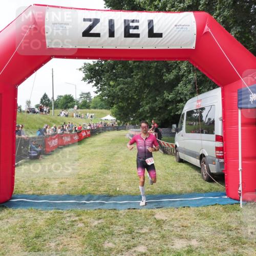21.06.2025 - 27. Vierlanden-Triathlon MichiJ http://msf.ph/oto/8028159 15.06.2026 12:11:56 Ziel 158 meine-sportfotos.de