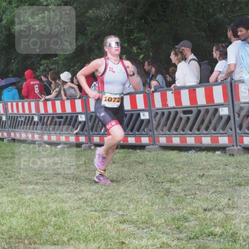 21.06.2025 - 27. Vierlanden-Triathlon KatJ http://msf.ph/oto/8028165 15.06.2025 13:32:03 Ziel 836, 861, 1072 meine-sportfotos.de