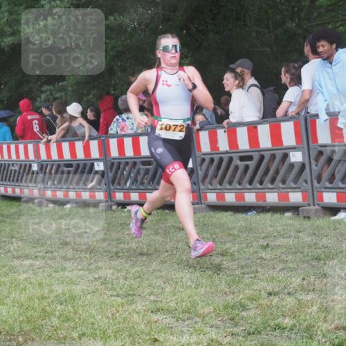 21.06.2025 - 27. Vierlanden-Triathlon KatJ http://msf.ph/oto/8028173 15.06.2025 13:32:03 Ziel 836, 861, 1072 meine-sportfotos.de