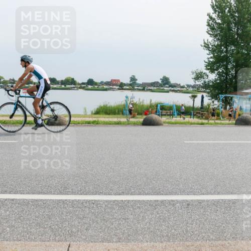 15.06.2025 - 27. Vierlanden-Triathlon H.Heesch http://msf.ph/oto/8028192 15.06.2025 11:23:05 Radfahren 71, 963 meine-sportfotos.de