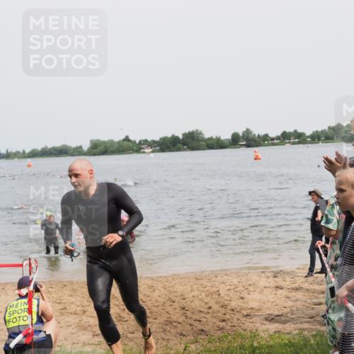 21.06.2025 - 27. Vierlanden-Triathlon MichiJ http://msf.ph/oto/8028197 15.06.2026 10:58:30 Schwimmen 636, 643, 710, 732, 741 meine-sportfotos.de