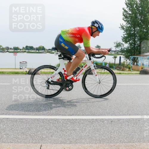 15.06.2025 - 27. Vierlanden-Triathlon H.Heesch http://msf.ph/oto/8028242 15.06.2025 11:23:17 Radfahren 180, 183, 753 meine-sportfotos.de