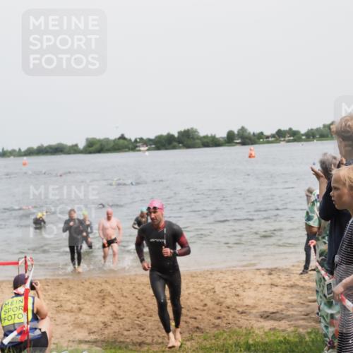 21.06.2025 - 27. Vierlanden-Triathlon MichiJ http://msf.ph/oto/8028247 15.06.2026 10:58:33 Schwimmen 636, 643, 667, 684, 732, 741, 747 meine-sportfotos.de