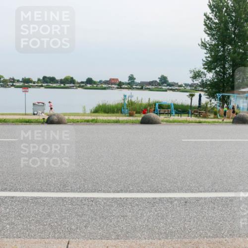 15.06.2025 - 27. Vierlanden-Triathlon H.Heesch http://msf.ph/oto/8028266 15.06.2025 11:23:20 Radfahren 180, 183, 753 meine-sportfotos.de