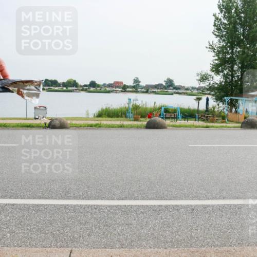 15.06.2025 - 27. Vierlanden-Triathlon H.Heesch http://msf.ph/oto/8028332 15.06.2025 10:28:53 Radfahren 26, 71, 200 meine-sportfotos.de