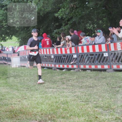 21.06.2025 - 27. Vierlanden-Triathlon KatJ http://msf.ph/oto/8028355 15.06.2025 13:32:26 Ziel 18, 944 meine-sportfotos.de