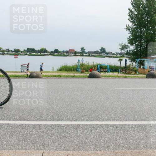 15.06.2025 - 27. Vierlanden-Triathlon H.Heesch http://msf.ph/oto/8028363 15.06.2025 11:23:31 Radfahren 543 meine-sportfotos.de