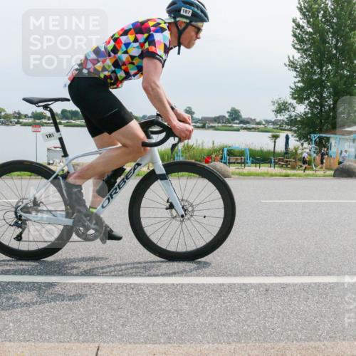 15.06.2025 - 27. Vierlanden-Triathlon H.Heesch http://msf.ph/oto/8028381 15.06.2025 11:23:39 Radfahren 187 meine-sportfotos.de