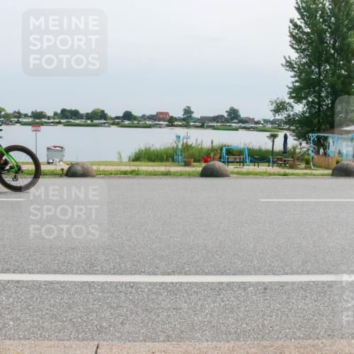 15.06.2025 - 27. Vierlanden-Triathlon H.Heesch http://msf.ph/oto/8028386 15.06.2025 11:23:45 Radfahren 228, 780 meine-sportfotos.de