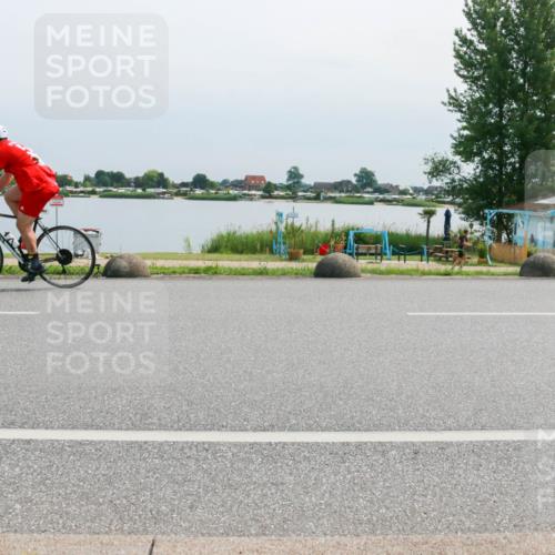 15.06.2025 - 27. Vierlanden-Triathlon H.Heesch http://msf.ph/oto/8028438 15.06.2025 11:23:55 Radfahren 204, 954 meine-sportfotos.de