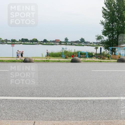 15.06.2025 - 27. Vierlanden-Triathlon H.Heesch http://msf.ph/oto/8028456 15.06.2025 11:24:16 Radfahren 804 meine-sportfotos.de
