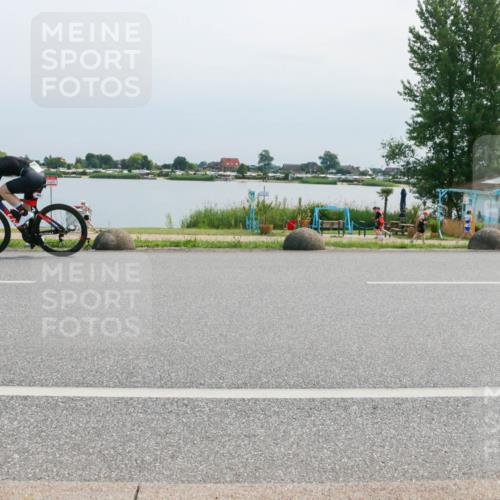 15.06.2025 - 27. Vierlanden-Triathlon H.Heesch http://msf.ph/oto/8028461 15.06.2025 11:24:23 Radfahren 804, 904 meine-sportfotos.de